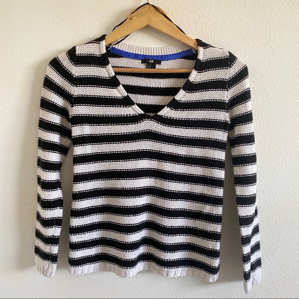 H&M Black and White Stripped Sweater Size XS